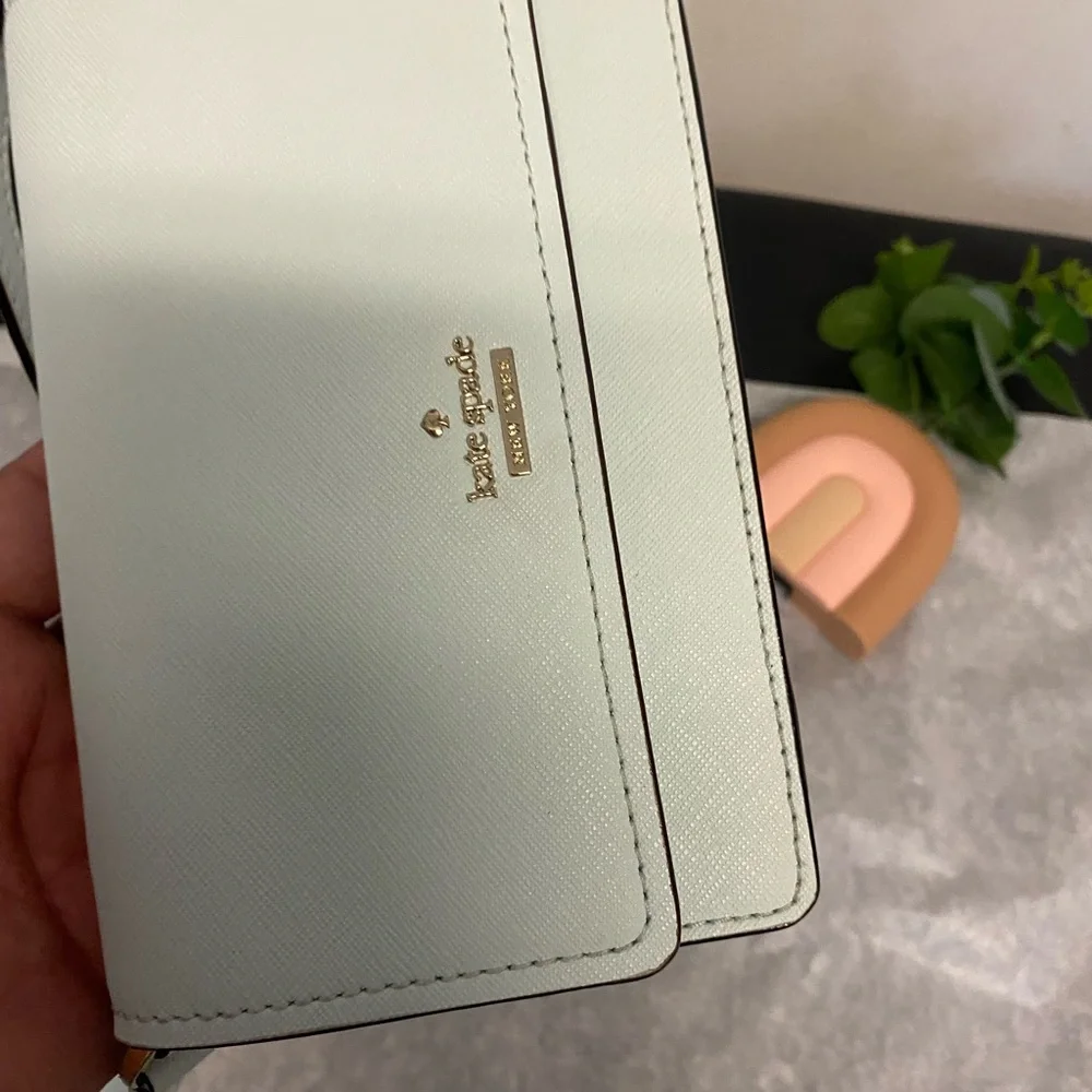 Kate Spade mini crossbody bag EUC🩵 - Picture 9 of 15